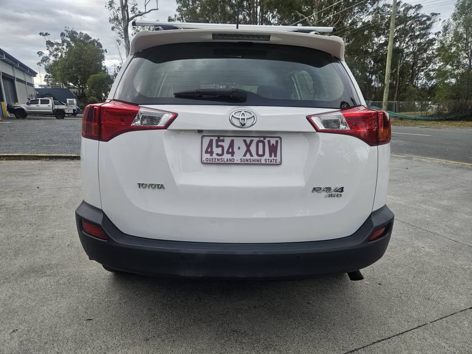 2015 Toyota rav 4 awd auto awd suv wagon 8.jpg